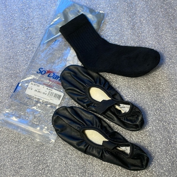 SO DANCA ballet shoes Black with socks - Picture 1 of 8